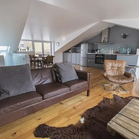 Lovelystay Rooftop Duplex In Sao Bento Appartement Lissabon