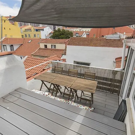 Lovelystay Rooftop Duplex In Sao Bento Appartement