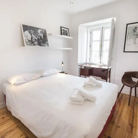Appartement Lovelystay Rooftop Duplex In Sao Bento Lissabon